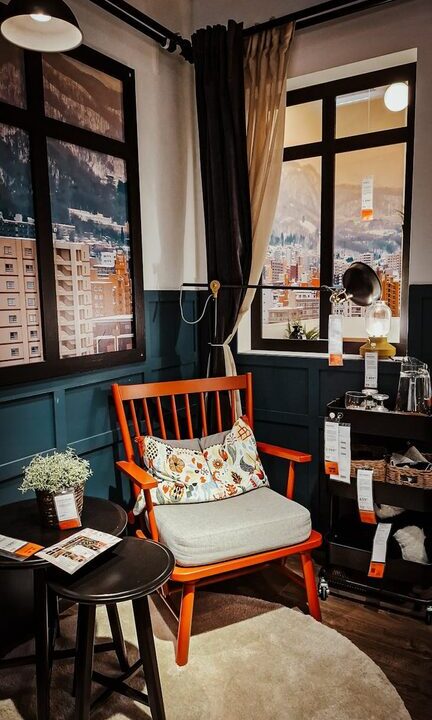 Tips for Creating a Cozy and Inviting Living Room Atmosphere at Home